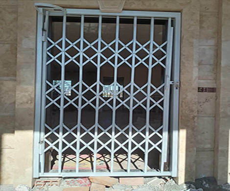 درب آکاردئونی غیر قابل نفوذ